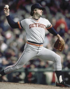 MILT WILCOX DETROIT TIGERS 8X10 PHOTO - Picture 1 of 1