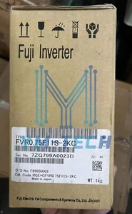 Nuovo in scatola Fuji FVR0.75E11S-2KC Convertitore di frequenza 220V-0,75KW NiB - Foto 1 di 1