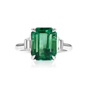 18ct White Gold Stunning Vivid Green Emerald and Diamond Estate Ring VS - Picture 1 of 2