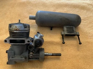 MDS 28 RC Airplane Engine Motor W/ Muffler Selling For Parts Item 7 - Picture 1 of 2