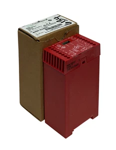 Allen-Bradley 440N-S32021 /B Guardmaster Sipha 2 Safety Relay Control Unit NSMP - Picture 1 of 5
