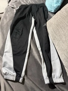 Boys Therma Fit Jordan Joggers Size Large - Picture 1 of 4