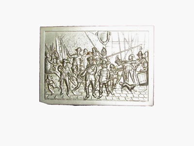 METAL BOX bottom has wood interior, lid has raised art work (C)                 - Image 1 of 4