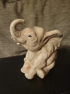 Maceta elefante cerámica marfil crema vintage 6,5" baúl venta inmobiliaria - Imagen 1 de 9