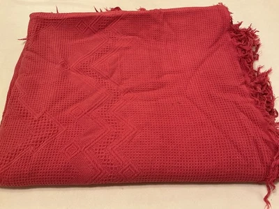 Vintage Retro Single Pink Candlewick Tufted Honeycombed Bedspread 72” x 88” - Image 1 of 4