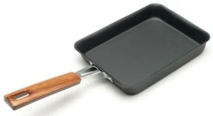 1811 Japanese Tamago Egg Pan Iron Omelet Pan Tamagoyaki Omelette Pan Rectangle F - Picture 1 of 5
