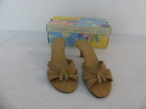 Easy Street "Freeport" Women's Sandals - Tan - Size 8M - Gently Worn - In Box - Picture 1 of 5