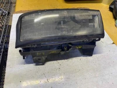 Conjunto de faros izquierdo Córcega 1988 Foto 1 de 3