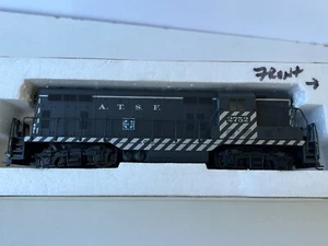 Atlas HO Scale Santa Fe #2752 GP-7 (Zebra Stripes) Diesel - Picture 1 of 3