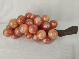 Vintage MCM 14.5" Pink Peach Lucite Opaque Grapes Driftwood Stem Near 4lbs RARE - Imagen 1 de 22