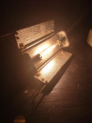 NICE Lowel Tota Light Camera Photography Film w Lamp Tungsten 120 VAC + Cord - Image 1 of 4