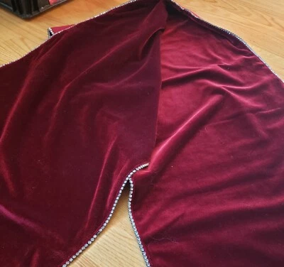 Vtg. 72" x 16" Table Runner Dark-Red Velvet Trimmed in Rhinestones bottom lined - Изображение 1 из 4