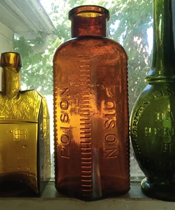 HUGE 10""POISON 3 SIDED HAND BLOWN BOTTLE WITH HOBNAIL CORNERS SHINY ATTIC MINT - Picture 1 of 8