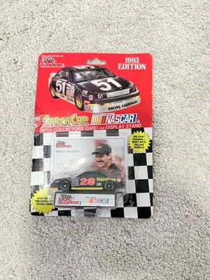 Racing Champions NASCAR Davey Allison #28 Die-Cast Stock Car con tarjeta y exhibición Foto 1 de 2