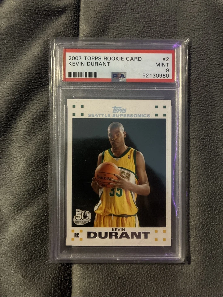 2007-08 Topps - Juego de fábrica al por menor conjunto de novato Kevin Durant #2 blanco (RC) Foto 1 de 2