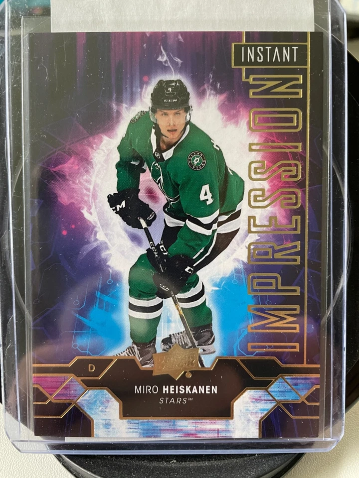 2019-20 NHL Upper Deck Series 1 Young Guns & Inserts - Image 1 of 1