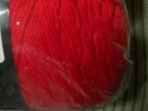7.1 ounce Skein ~ Main Street Yarns ~ Soft Worsted Weight ~ #1117 Bright Red - Picture 1 of 3