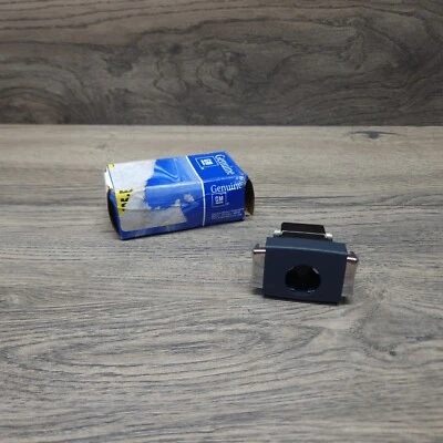 Cilindro de bloqueo genuino GM OEM 25531572 Buick Century Grand Am Foto 1 de 4