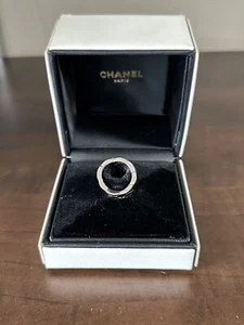 CHANEL Ring Coco Crush Medium Quilting 750 18K White Gold Size 6 - Picture 1 of 7