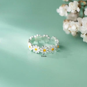 Cute Daisy Flower Ring Ladies Jewelry For Women Flower Ring Adjustable Open - Picture 1 of 5