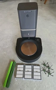 iRobot Roomba S9+ (Plus) Wi-fi connected Robot Vacuum Cleaner - Picture 1 of 4