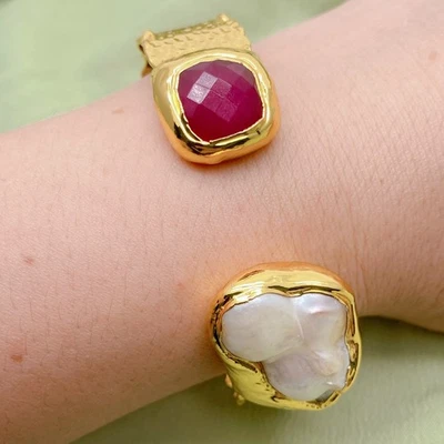 白色巴洛克贝壳玉镀金袖口手镯手链珠宝首饰时尚 — 第 1/4 张图片