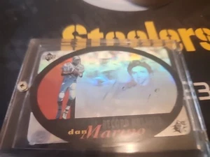 Cubierta superior SPX Dan Marino 1996 Record Breaker holograma automático/desteñido - Imagen 1 de 4