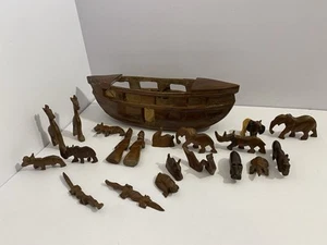 Vintage Noah's Ark Hand Carved Wood Folk Art Primitive Animals 22 Pieces - Picture 1 of 15