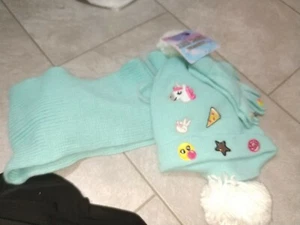 3 Piece Girls Hat Gloves And Scarf Set Emoji Turquoise - Picture 1 of 4
