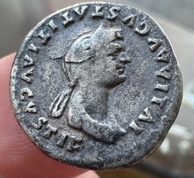 Denarius Julia Titi Foto 1 de 4