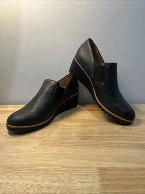 Life Stride Velocity 2.0 Zora Black Booties Women Size 8 Wide  - Image 1 of 4