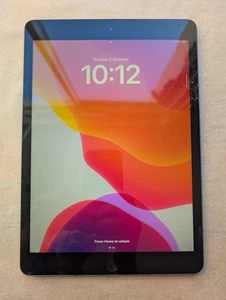 Apple iPad 7th Gen. 32GB, Space Grey, Screen Damaged - still working - Picture 1 of 8