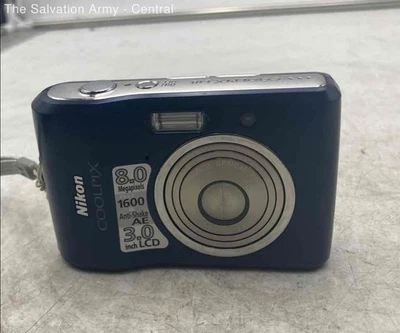 Nikon Coolpix L18 Blue 8.0 Mega Pixel Built-in Flash Compact Digital Camera - Image 1 of 4