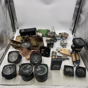 Lot Of Vintage Airplane Instrument Gauges, Panel, Etc For Parts Only Steampunk - Picture 1 of 24