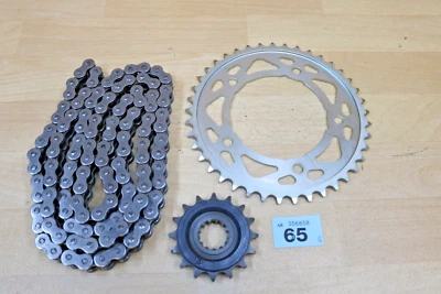 Cadena y piñones Yamaha YZF 1000 R1 DiD 525 OEM 2017-2020 sin usar Foto 1 de 4