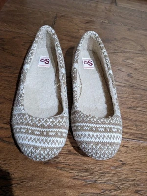 So By Kohls искусственного меха с подкладкой желтовато-коричневый белый балет тапочки размер 7,5 М - Изображение 1 из 4