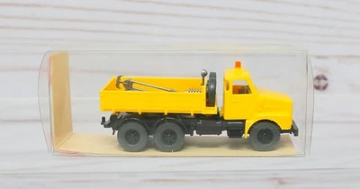 Wiking 18461, Volvo Tow Truck, Yellow, 1/87 HO Scale - Image 1 of 3