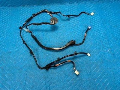 Arnés de cableado de puerta inferior trasera Lexus LX470 82189-60041 1999-2002 FABRICANTE DE EQUIPOS ORIGINALES Foto 1 de 4