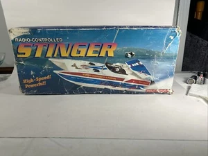 Vintage Radio Shack 60-4196 STINGER R/C Radio Control White Speed Boat Untested - Picture 1 of 14