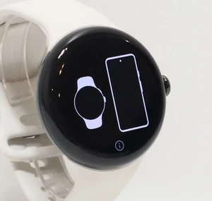Google Pixel Watch 3 45mm (4G LTE + Bluetooth/WiFi) Obsidian w/ White Band - Zdjęcie 1 z 17