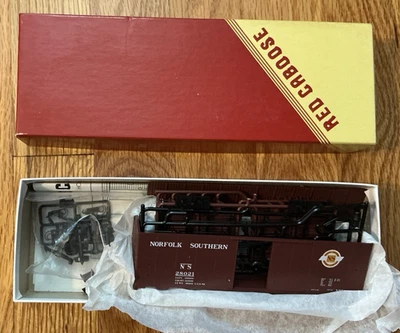 Red Caboose HO Norfolk Southern Boxcar DPH309 Unassembled Kit #28021 - Image 1 of 2