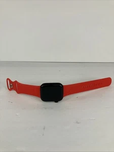 Apple Watch Series 8 45 mm débloqué (GPS + LTE) très bon état - Photo 1 sur 3
