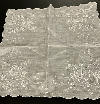 Pañuelo de boda vintage blanco Madeira muy bordado Foto 1 de 4