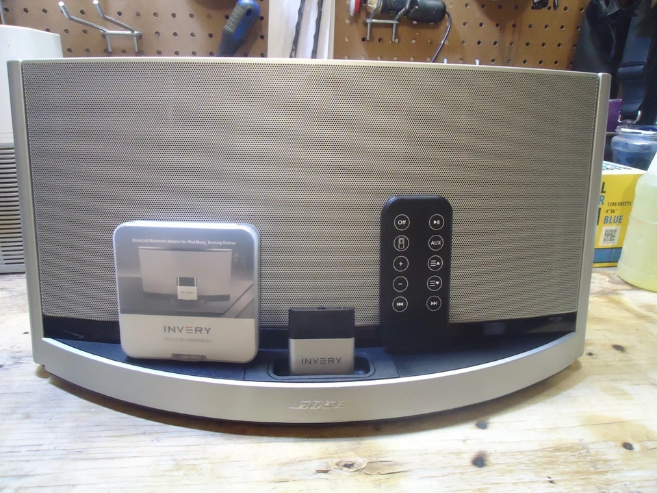 Bose SoundDock 10 COM NOVO ADAPTADOR BLUETOOTH. BOM ESTADO/COM CONTROLE REMOTO SOM INCRÍVEL! - Imagem 1 de 4