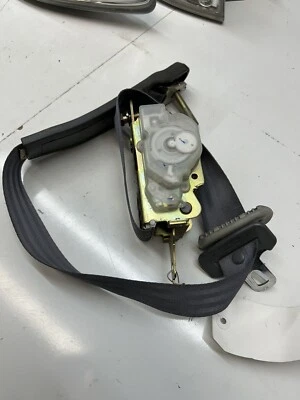 👌1996-2000 Honda Civic 2 puertas cupé pasajero derecho delantero gris retractor de cinturón de seguridad Foto 1 de 2