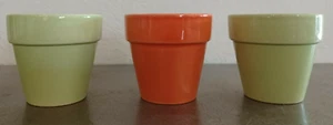 3 mini macetas de cerámica 2 verdes y 1 naranja - Imagen 1 de 12