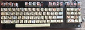 Commodore 1 x Taste von "C 128 Tastatur", Komplette Taste mit Feder & Stempel - Bild 1 von 2
