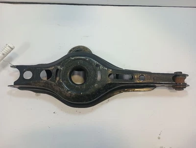 Montaje de resorte inferior trasero de Toyota Camry 2022 12491196 Foto 1 de 4