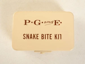 PG&E Snake Bite Leerdose (B9B/JSF6) Box P.G. und E. beige/braun klein 4,5x2,75" - Bild 1 von 7