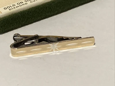 Vintage Gold on Sterling Silver 925 Diamond Cut Tie Clip in Original Box. - Image 1 of 4